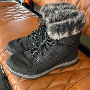 Ryka Brisk Boot Re-Zorb Size 10M Women’s Like New Black Grey Fur Lace Up